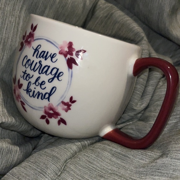 Porcelain “have courage to be kind” mug Threshold - Picture 6 of 7